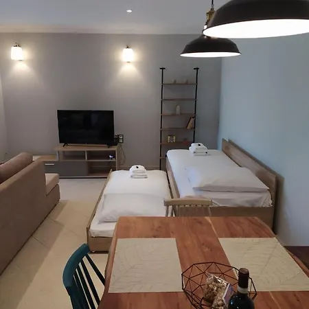 S&a Apartment *
